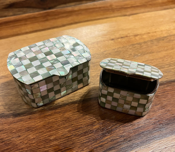Checkered Shell Boxes