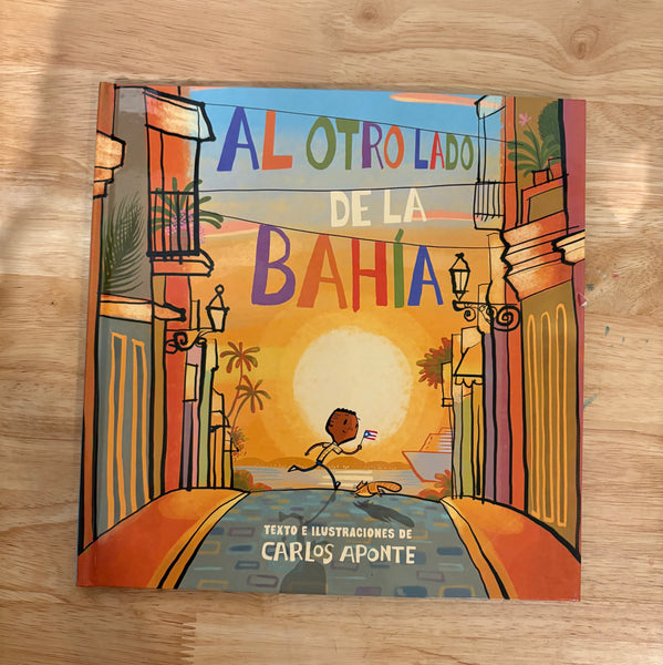 Al Otro Lado De La Bahía Book